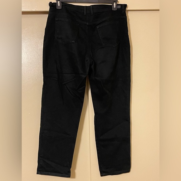 Women’s Gloria Vanderbilt Black Jeans - Picture 2 of 3
